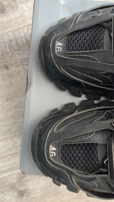 Balenciaga track