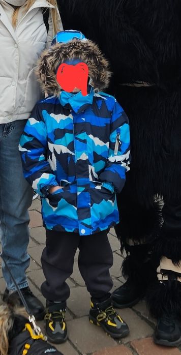 Reima зимова куртка дуже тепла.