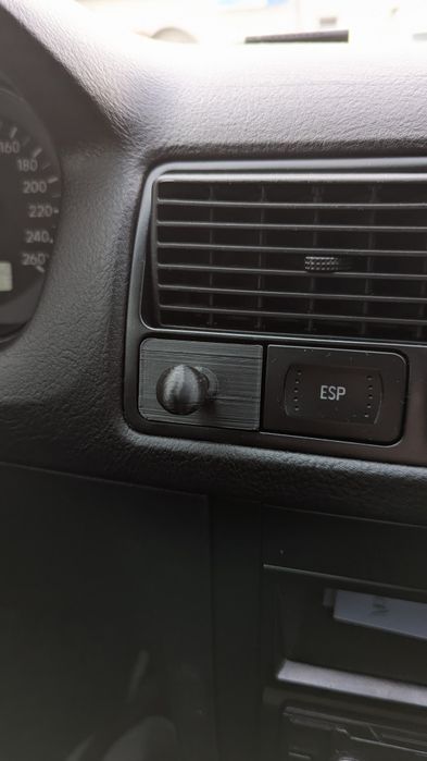 Тримач для телефону Golf 4 в штатну заглушку. 3D друк