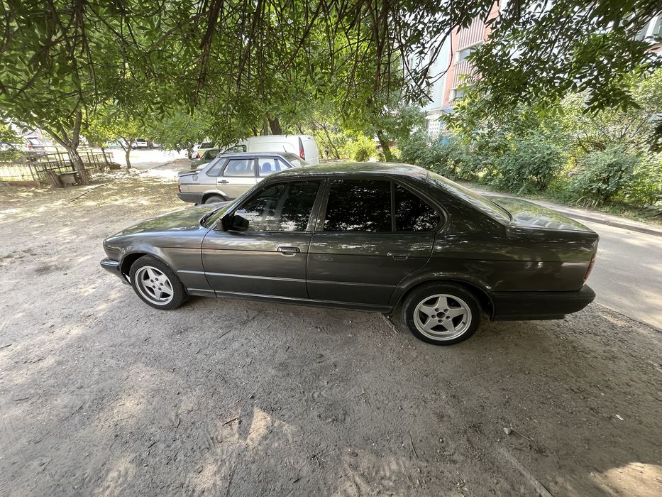 Продам бмв е34  двигатель м50б25