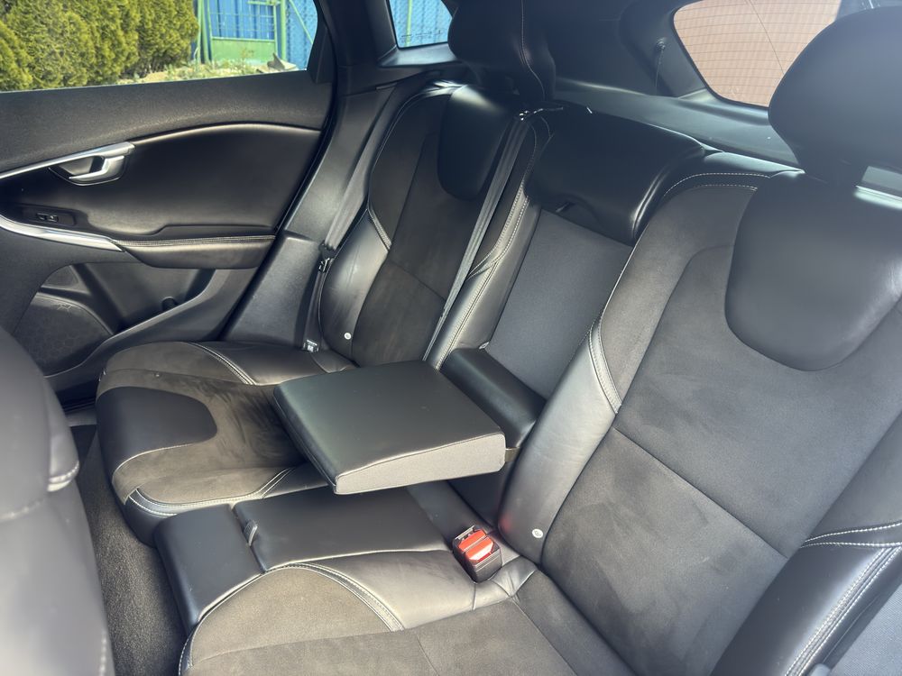 Sprzedam Volvo V40 R design 2,0 2015