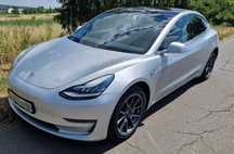 Продам Tesla model 3 2018 long range dual motor