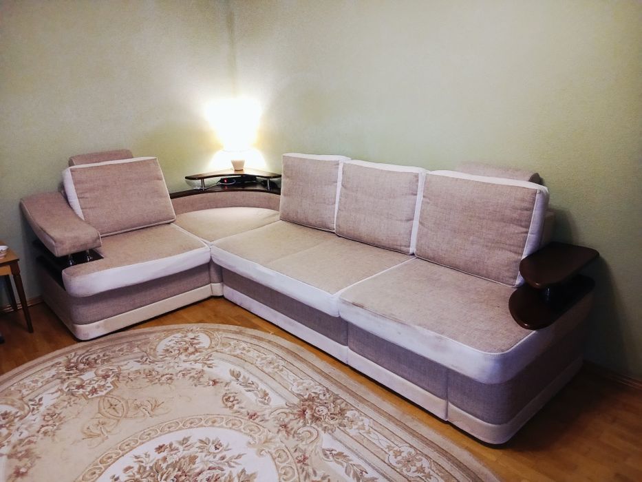 Кутовий диван великий