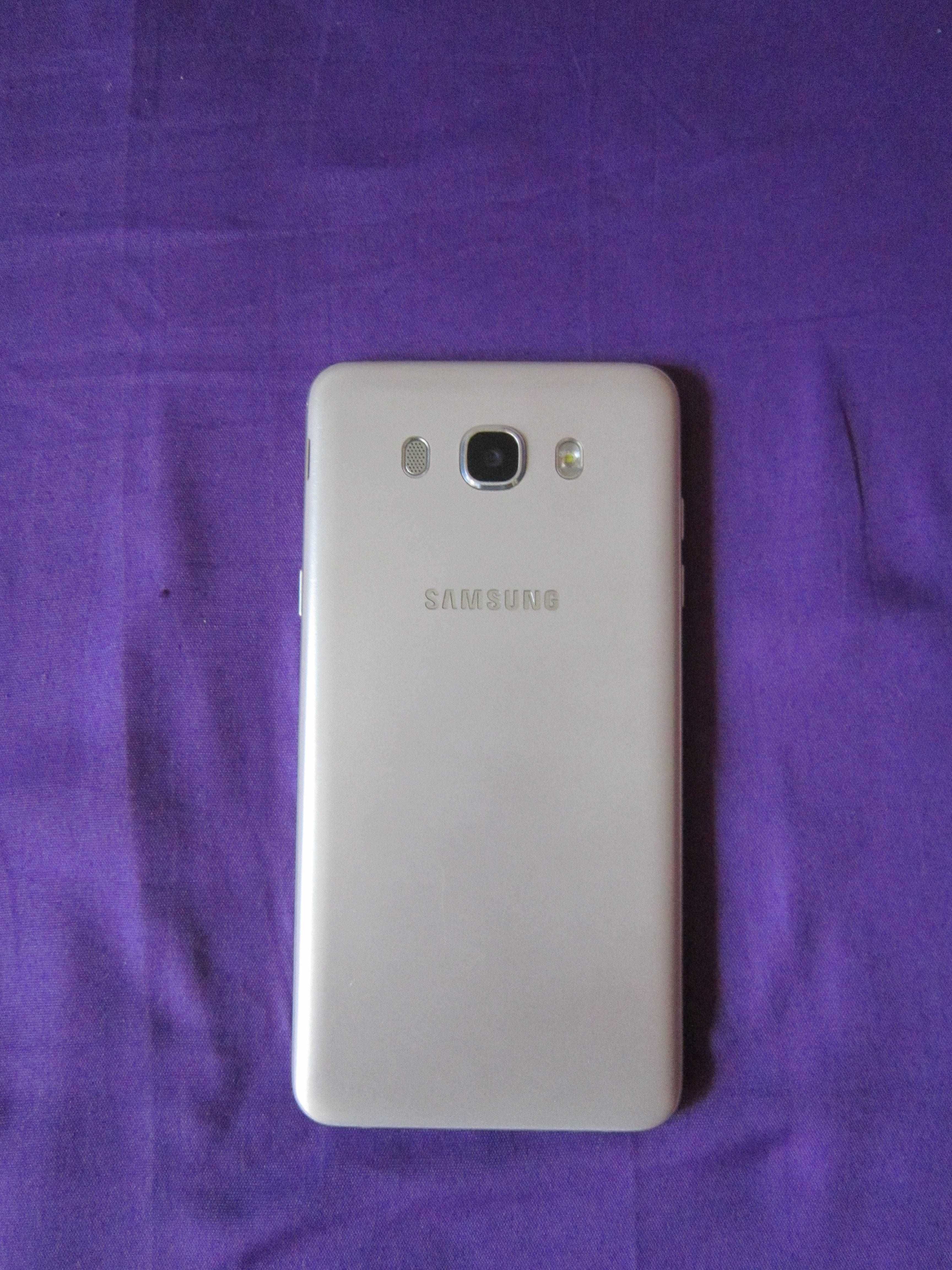 Samsung Galaxy J7 uszkodzony