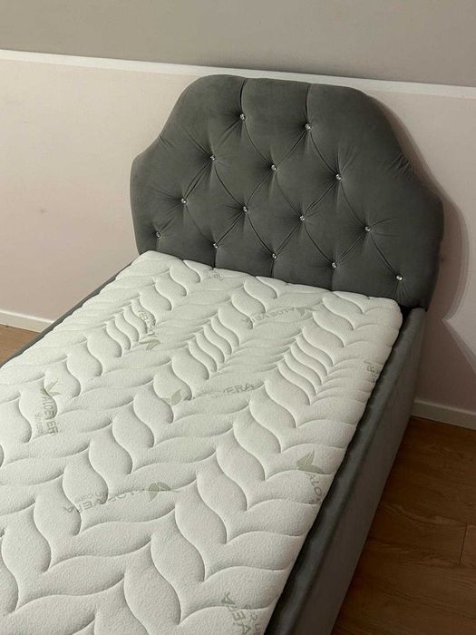 Łóżko firmy Bodzio 90x200, stelażem, materac, pojemnikiem na pościel