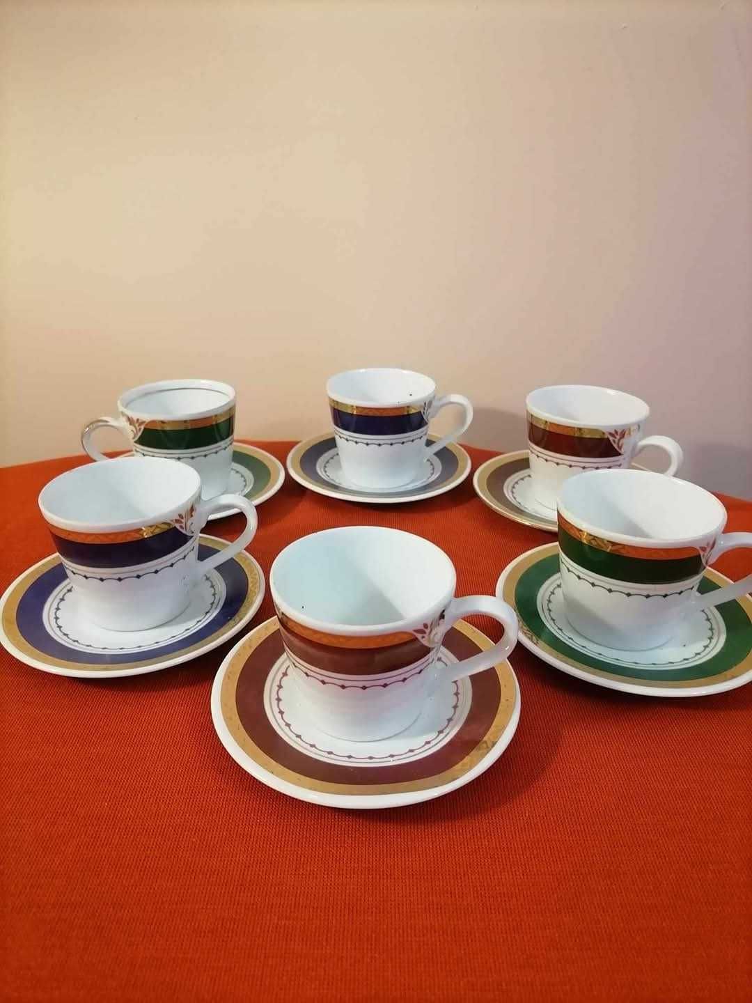 Komplet Sześciu Filiżanek Eleganckich Kolor PRL