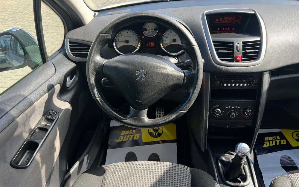 Peugeot 207 2010