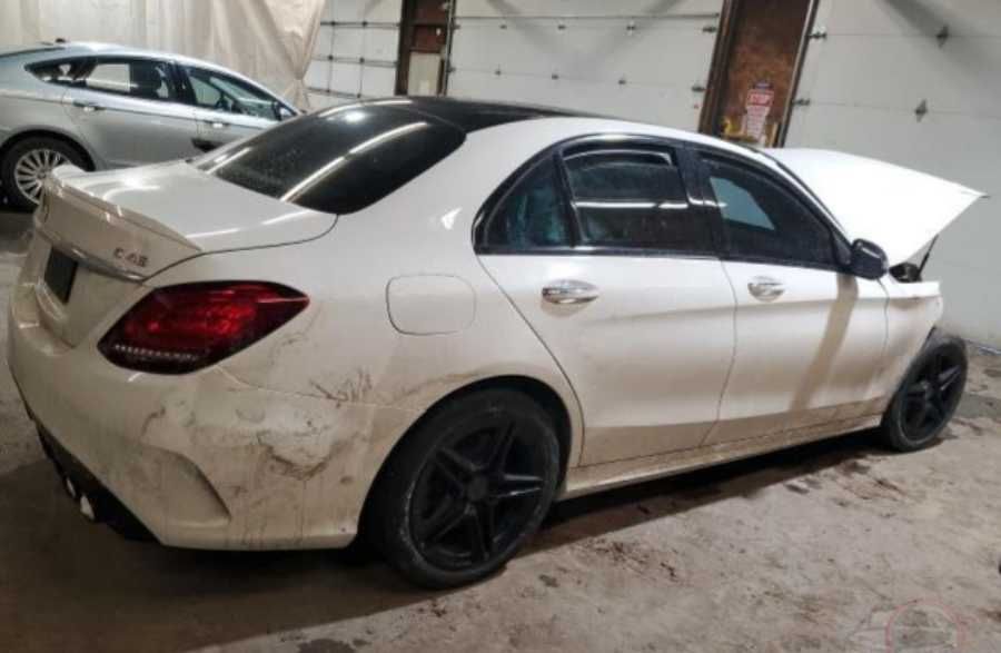 Двері Mercedes W205 C 43 Amg дверь розбор запчасть мерседес в205 амг