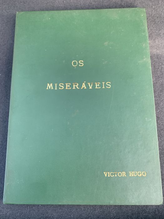 8 Fasciculos encadernados BD “Os Miseráveis” de Viror Hugo Muito Raro