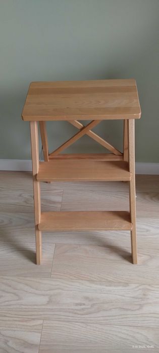 Sprzedam składany stołek ikea-Rezerwacja