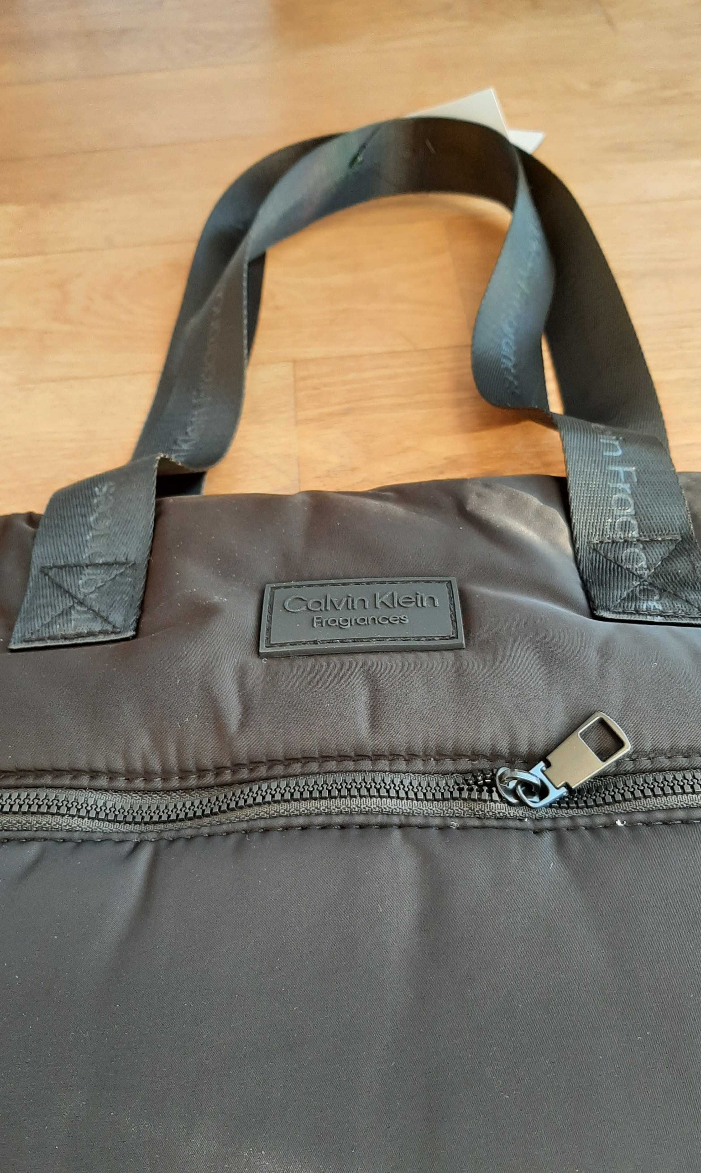czarna nowa klasyczna torebka Calvin Klein