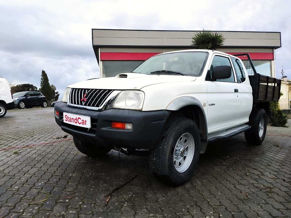 Mitsubishi L200 4x4 de 4 Lugares