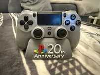 Comando ps4 Edição 20 anos