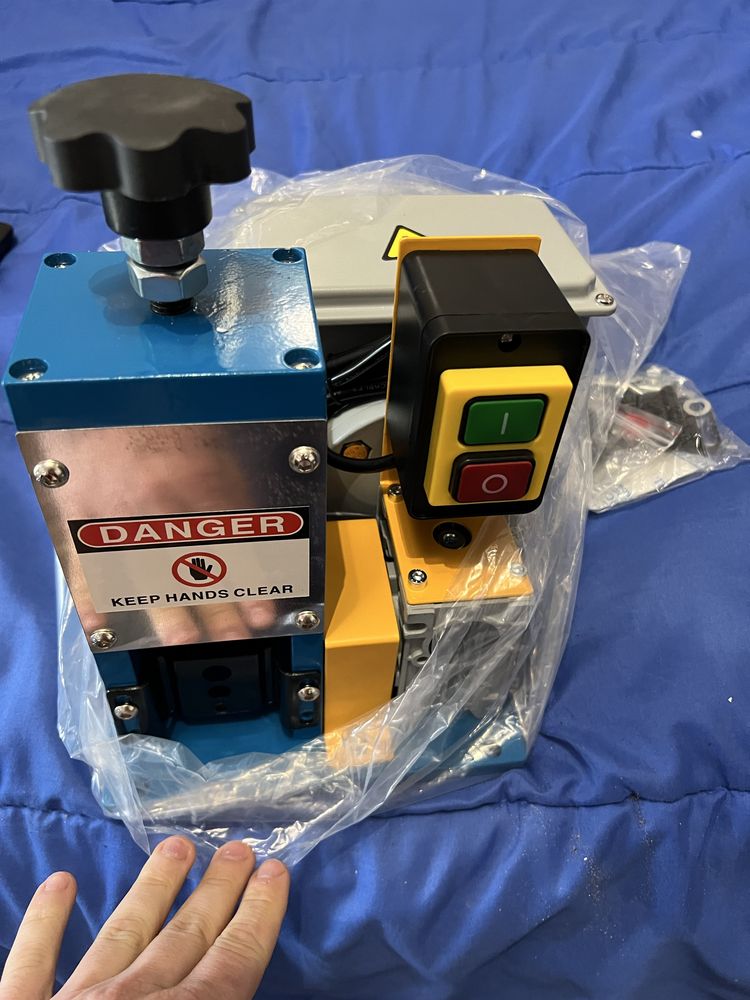 Maquina de Descarno Fio automatica