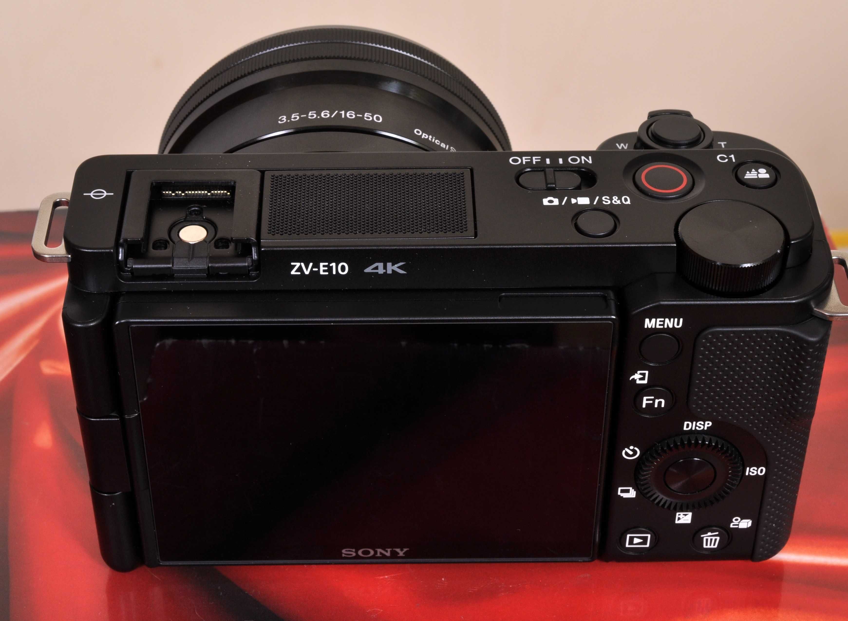 Sony ZV-E10 + 16x50 + 50mm F: 1.8 + Extras. Novo. Fatura