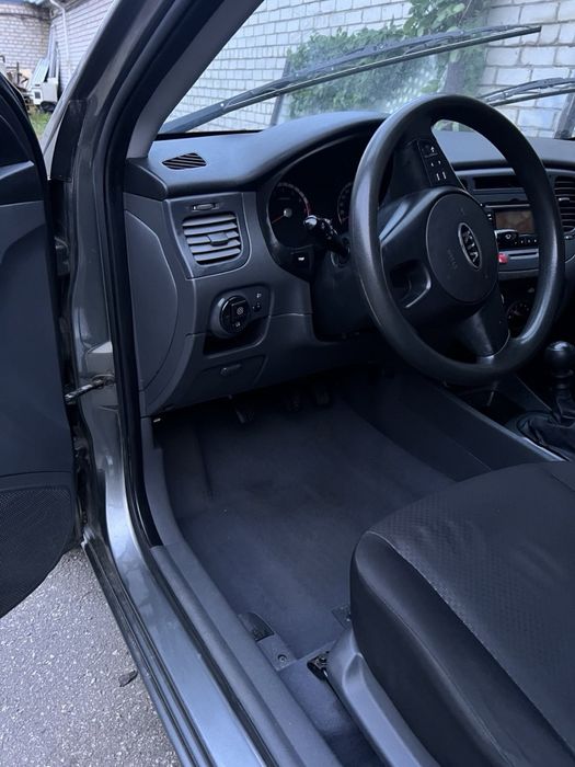 Продам Kia Rio 2010