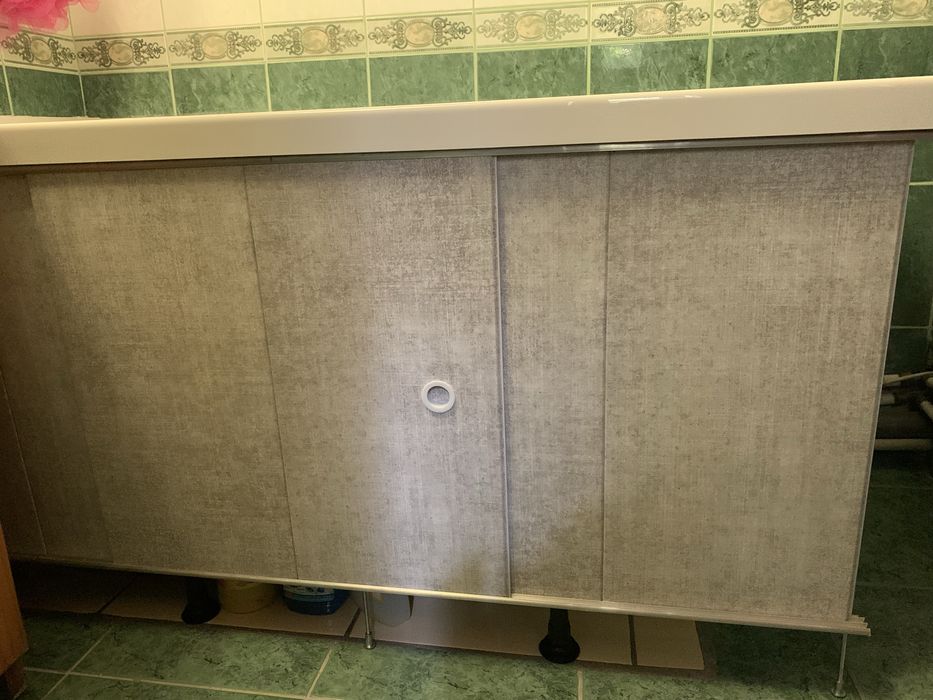 Екран під  ванну на ніжках