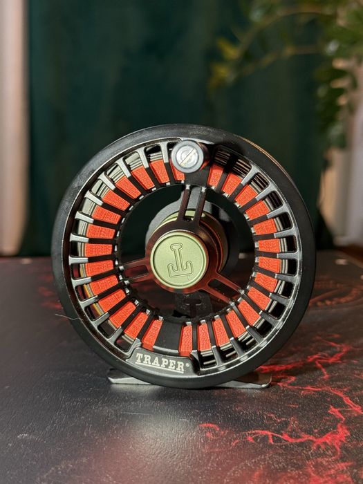 Kołowrotek muchowy Traper spider 6/8 + linka cortland