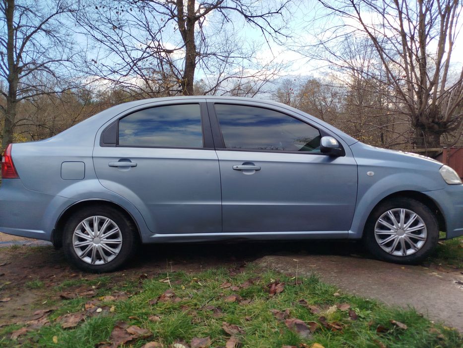 Продається машина Chevrolet Aveo в гарному стані