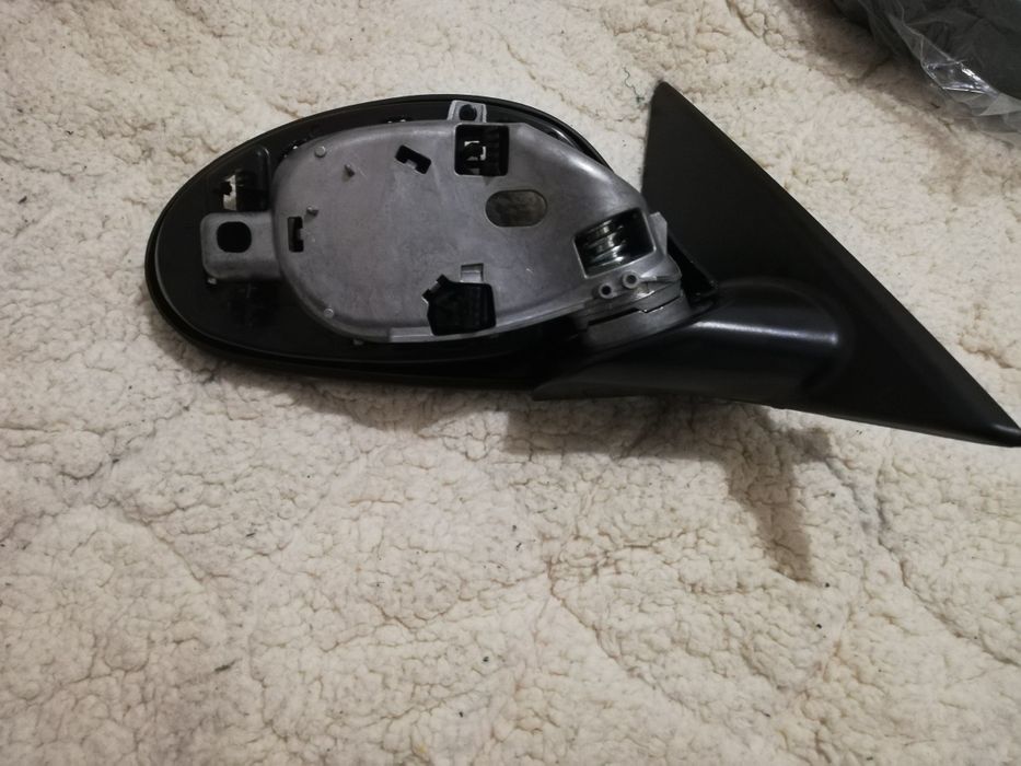 Retrovisor bmw e90 lado direito sem espelho  novo  com capa nova