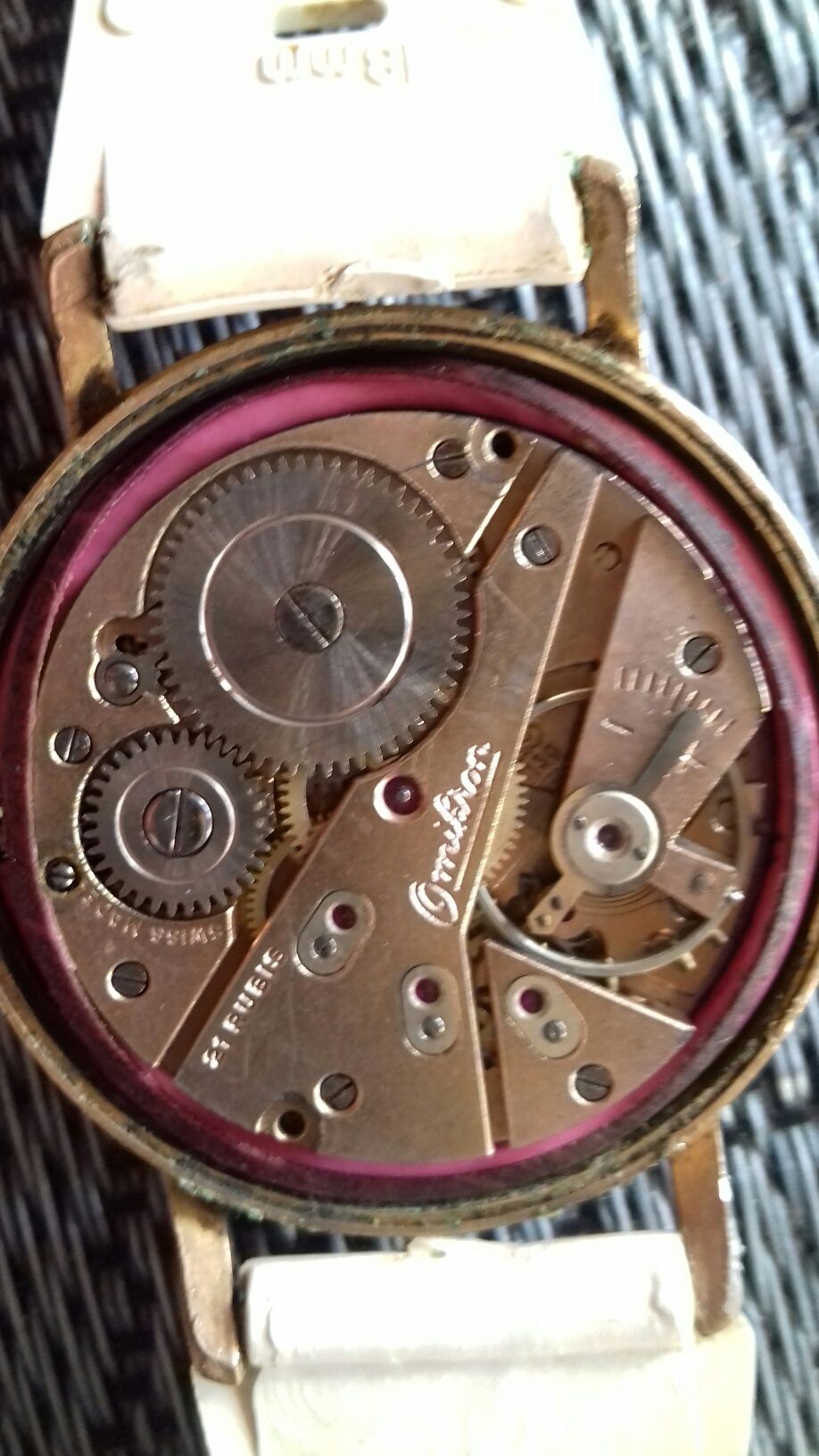 Zegarek Omikron stary