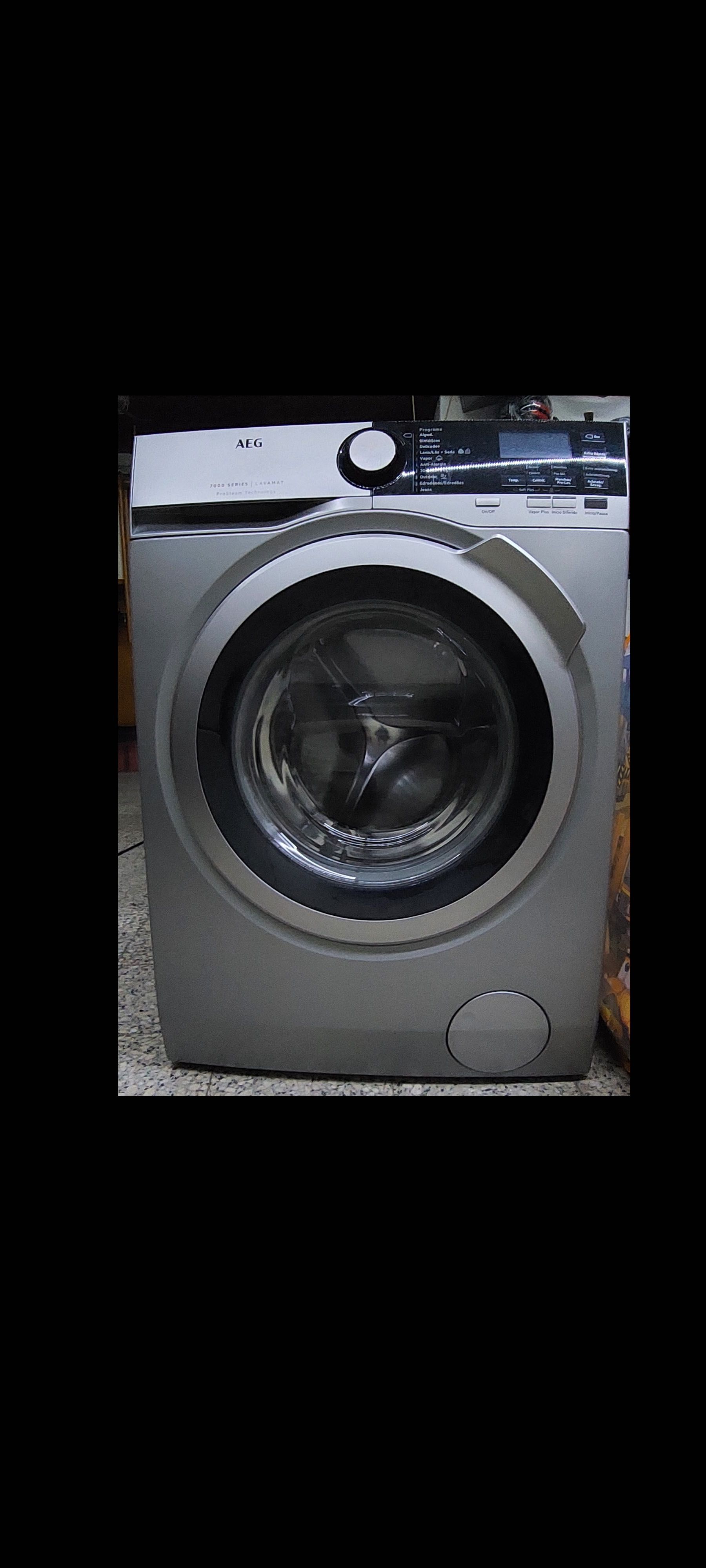 Máquina de Lavar Roupa AEG 7000 series | LAVAMAT ProSteam Technology