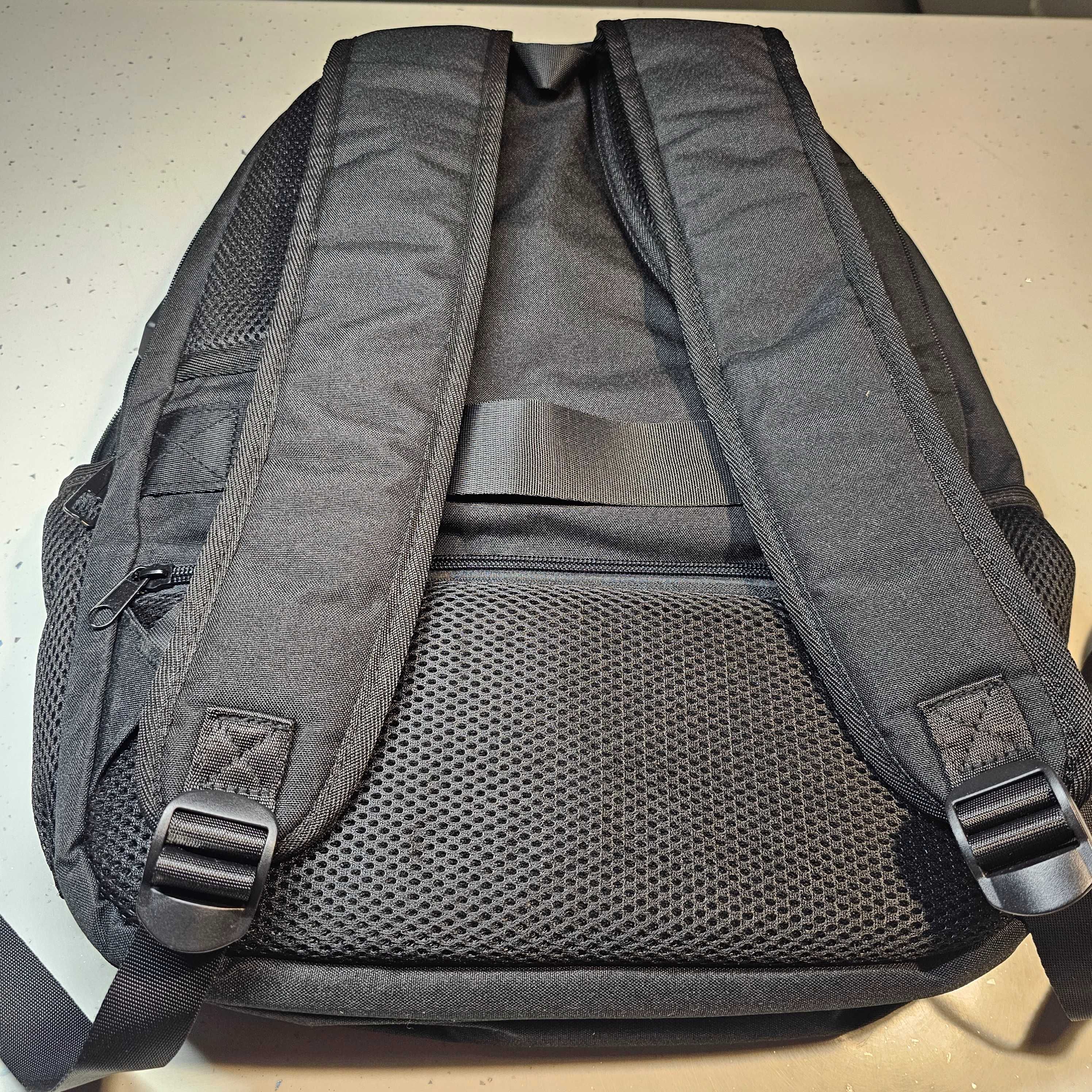 Wodoszczelny plecak z USB BIKROD