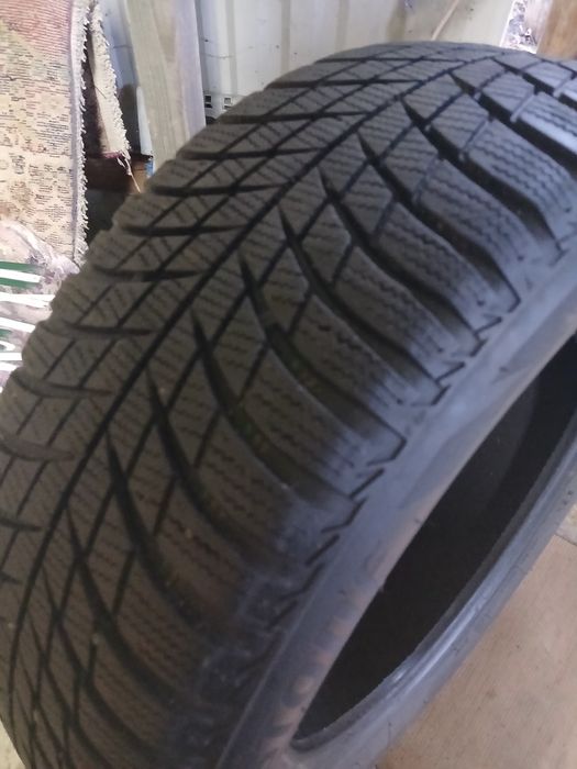 Шина Зимова 1 шт.205/60/16 Bridgestone Lm001