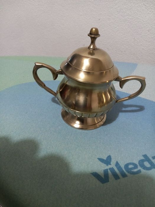 Comjunto de peças  decorativas  antigas em metal