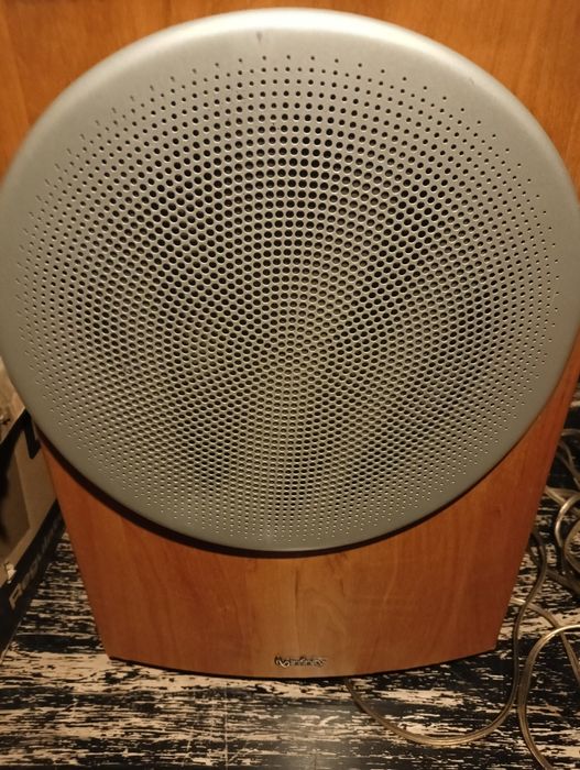 Subwoofer aktywny Infiniti beta hcs sub 230