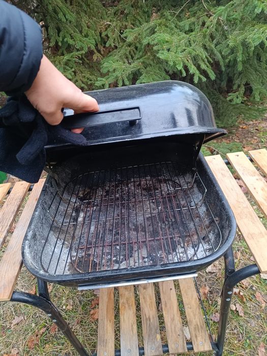 Grill ogrodowy na kółkach