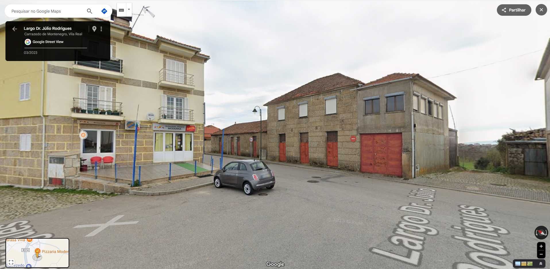 Carrazedo de Montenegro: Casa (338 m2) e Terreno (total 8.000 m2)