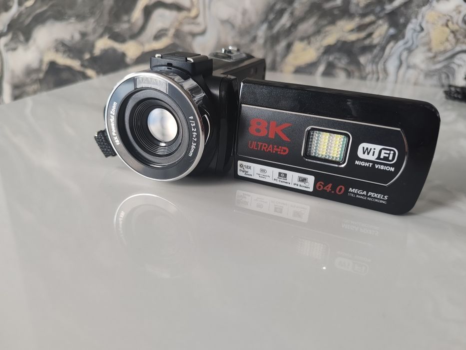 Цифрова відеокамера 8K Ultra HD.