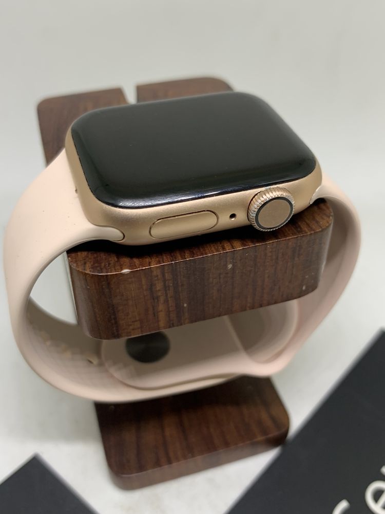 Оригінальні  apple watch series 4 40 mm rose gold