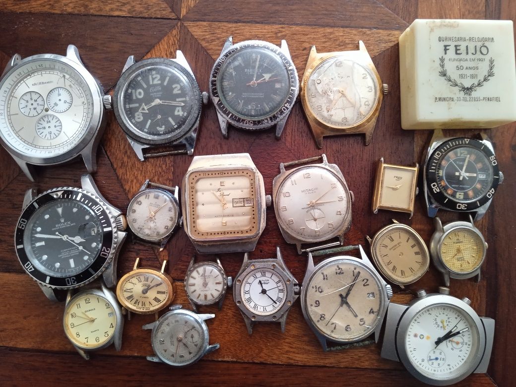 Lote de relógios antigos, alguns trabalham