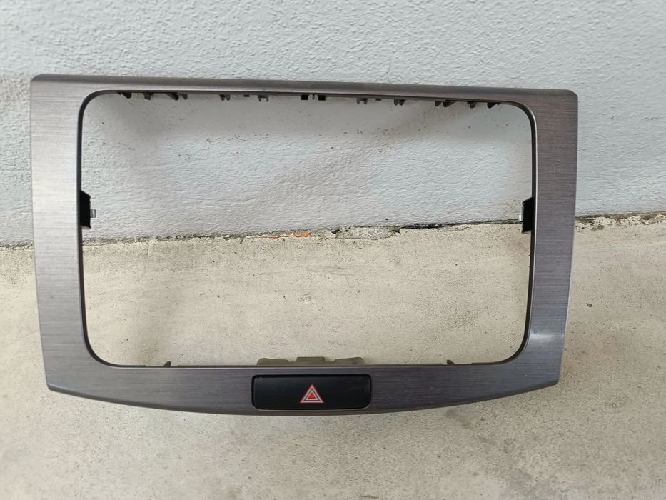 Ramka radia VW Passat B7 Dekor osłona 3AA858069F