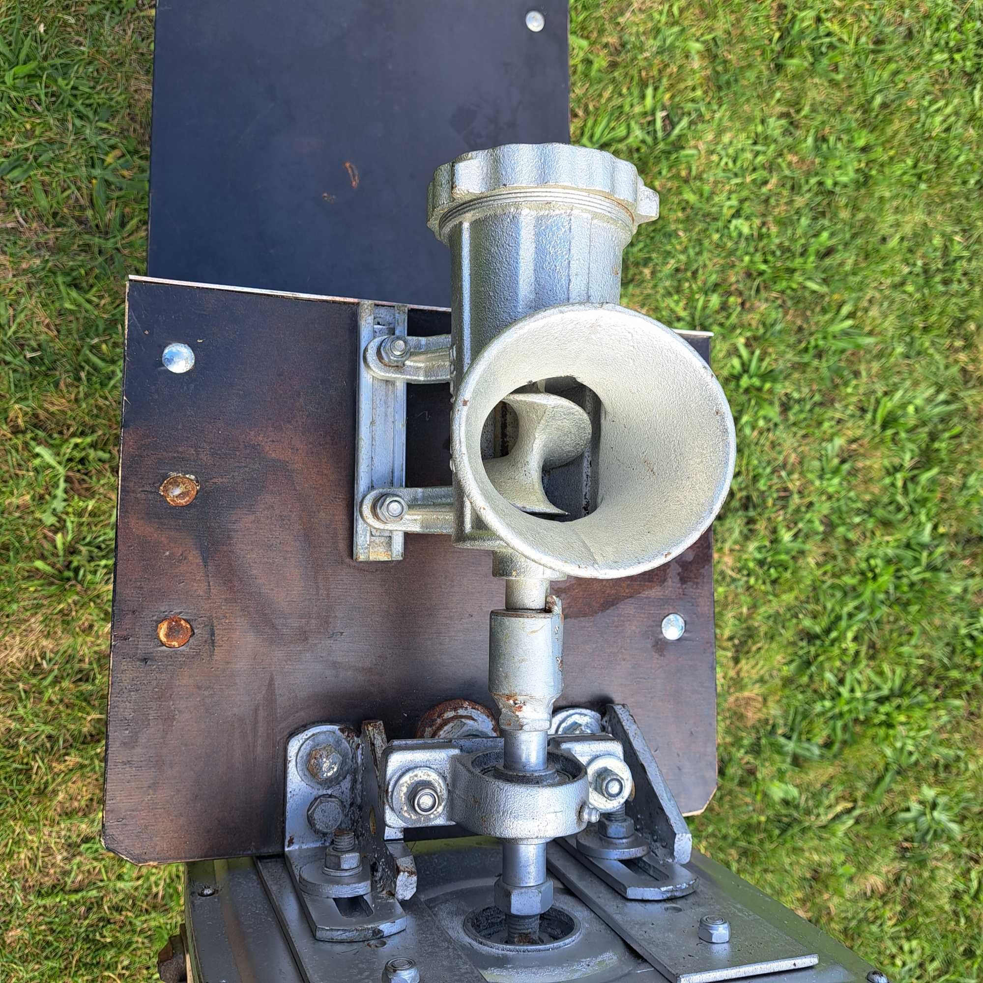 Maszyna do mięsa ze stołem i silnikiem elektrycznym 220W