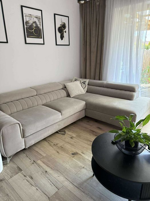 Narożnik beżowy z funkcją spania