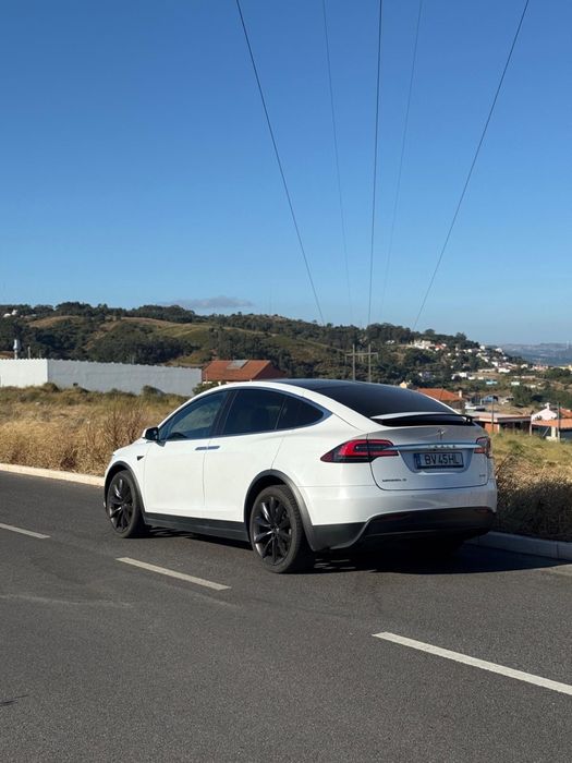 Tesla Model X 100D