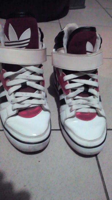 Кроссовки Adidas р.40