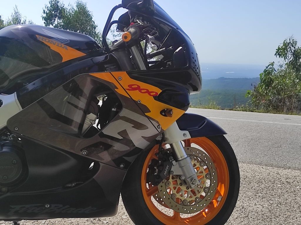 CBR 900 SC33 imaculada