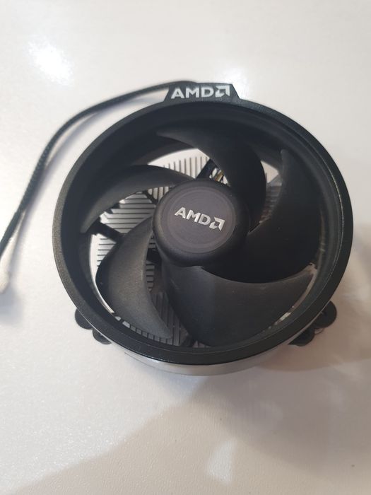 Продам Кулер процесора AMD AM4