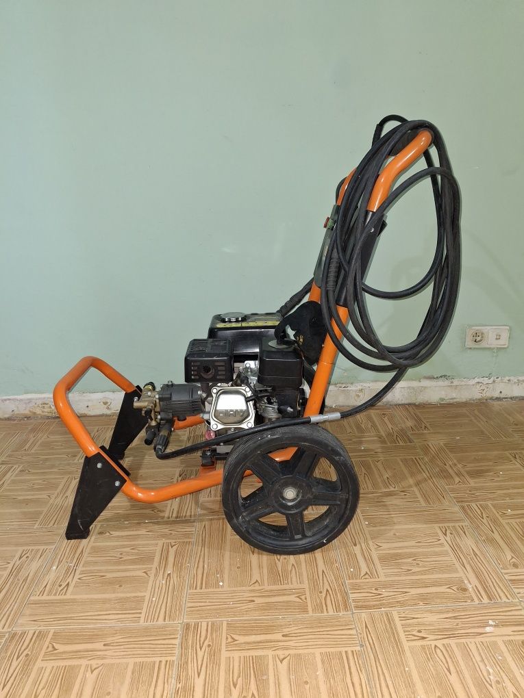 Maquina  de lavar de alta pressao