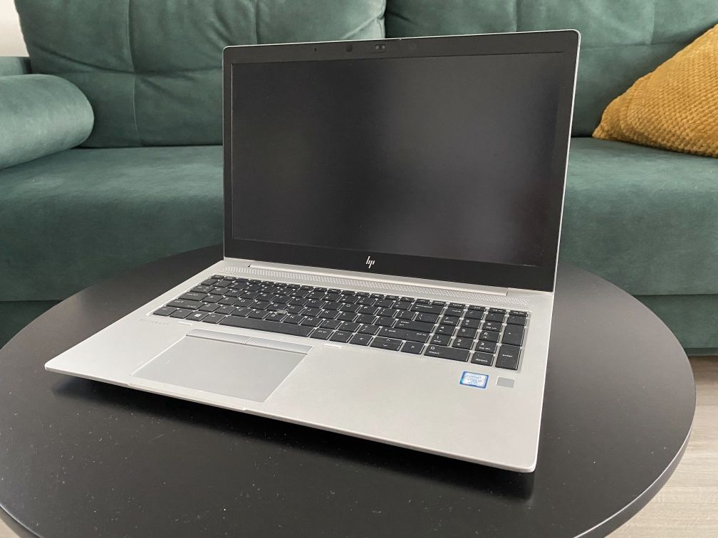 HP EliteBook 850 G5 + stacja dokujaca