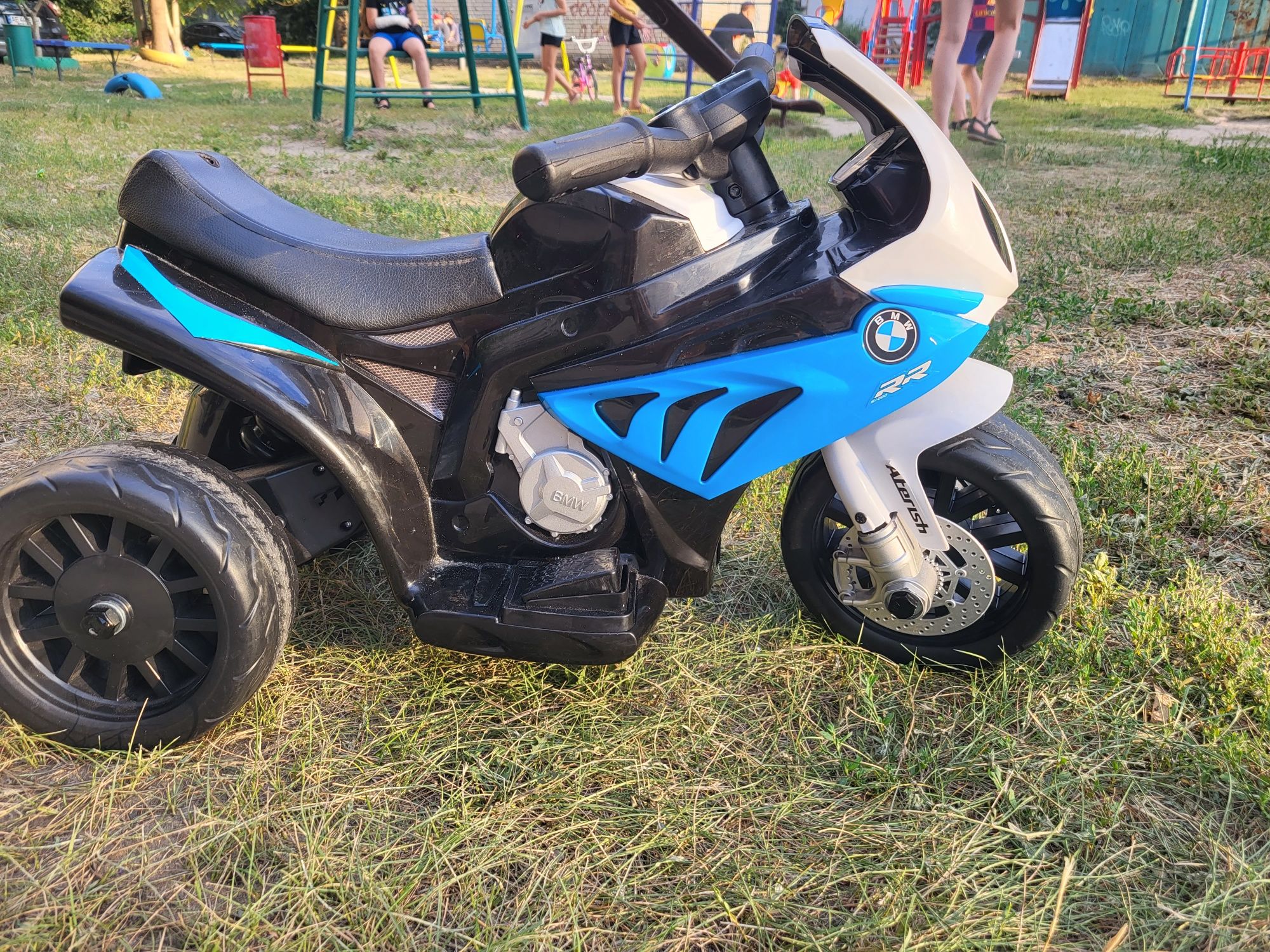 Детский електро-мотоцикл BMW