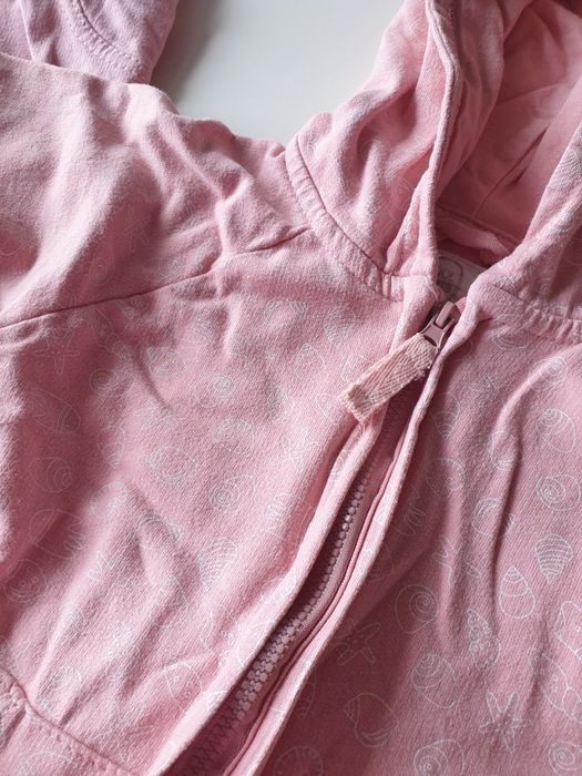 Różowy bawełniany dres r. 80 Cool Club Smyk antyczny róż wzór muszelki