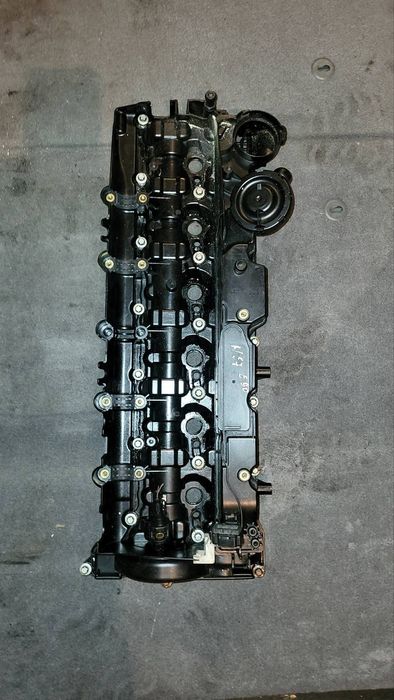 Клапанная крышка с двигателя BMW N57