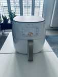 Frytkownica Philips HD HD987X można  piec potrawy miesne i rybne