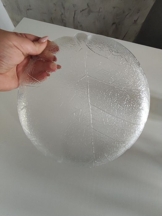 Półmisek szklany w kształcie liścia