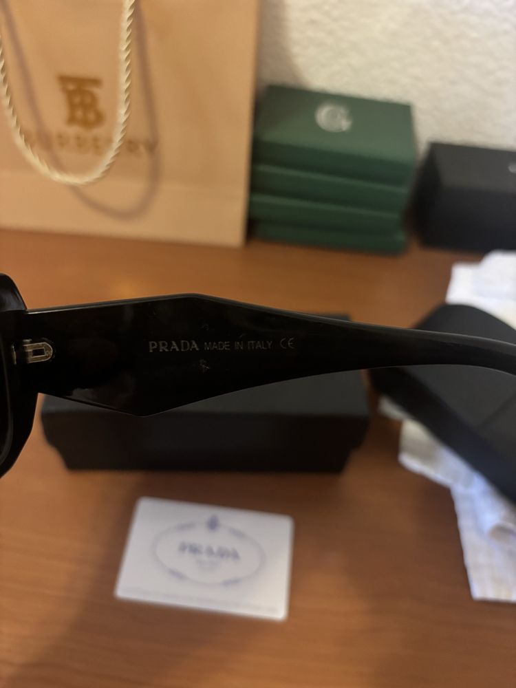 oculos prada preto